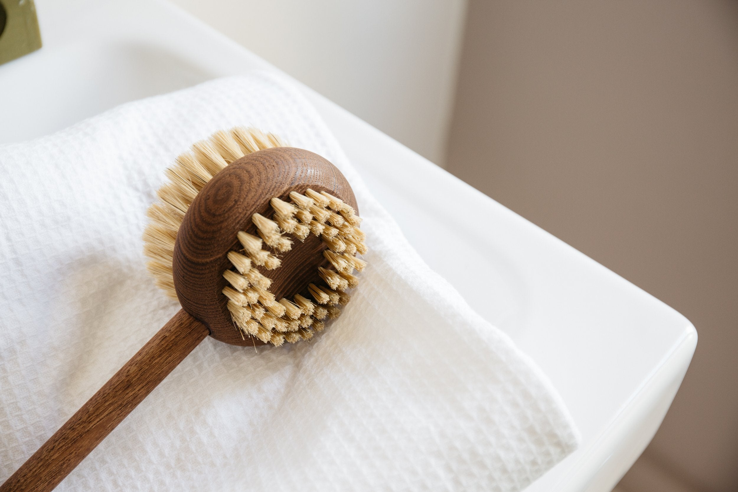 Ash wood back brush