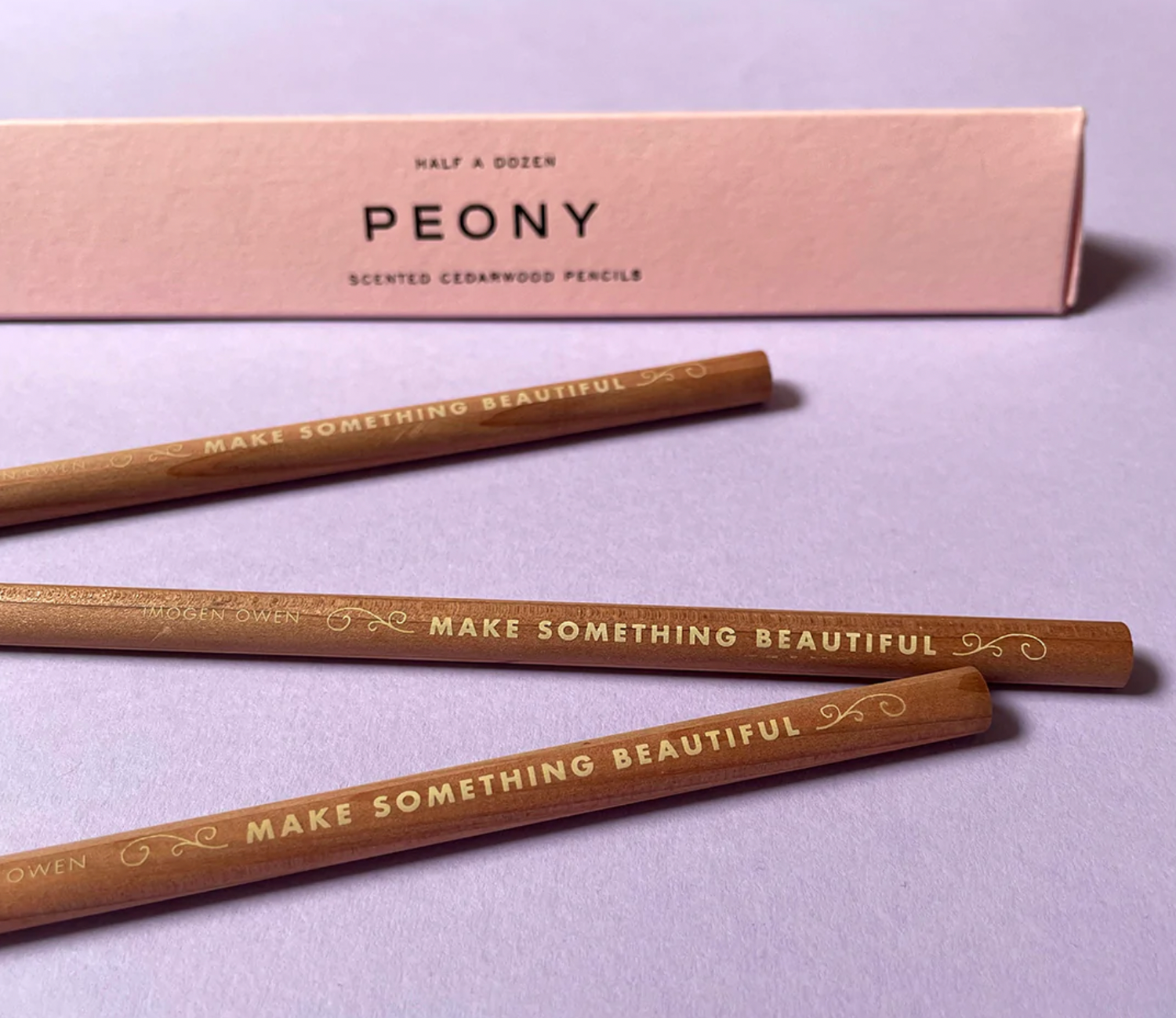Crayon en bois de cèdre parfumé - 6 pcs.