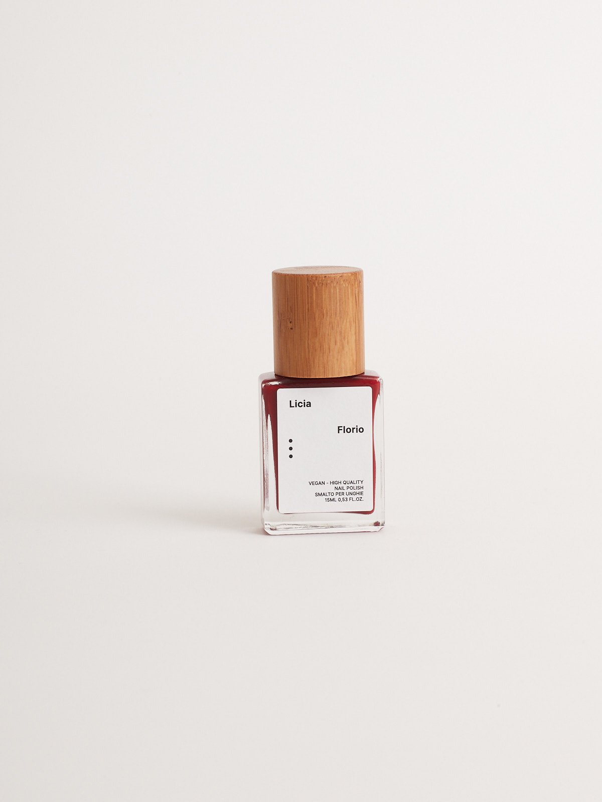Licia Florio Nagellack India