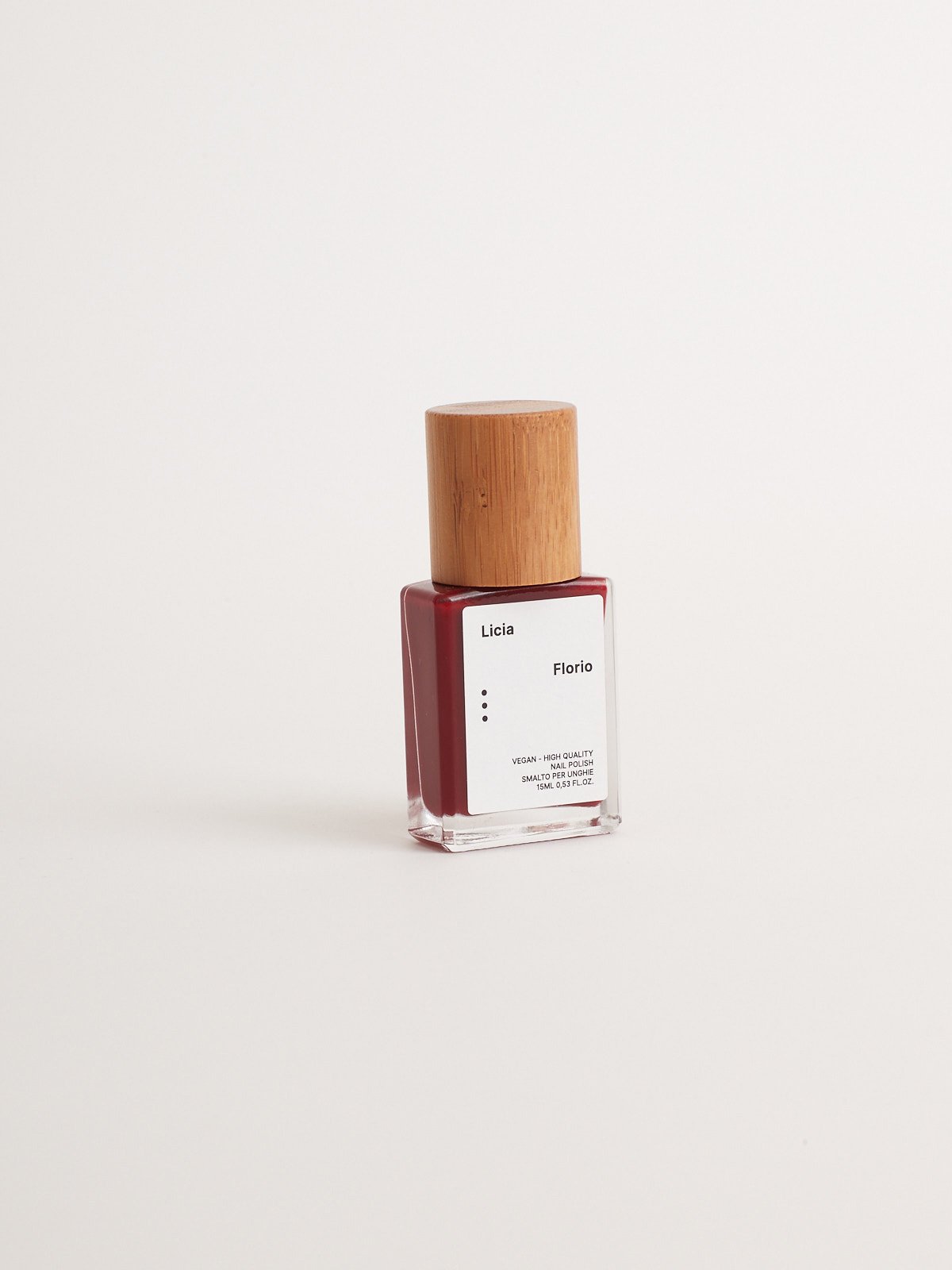Licia Florio Nagellack India
