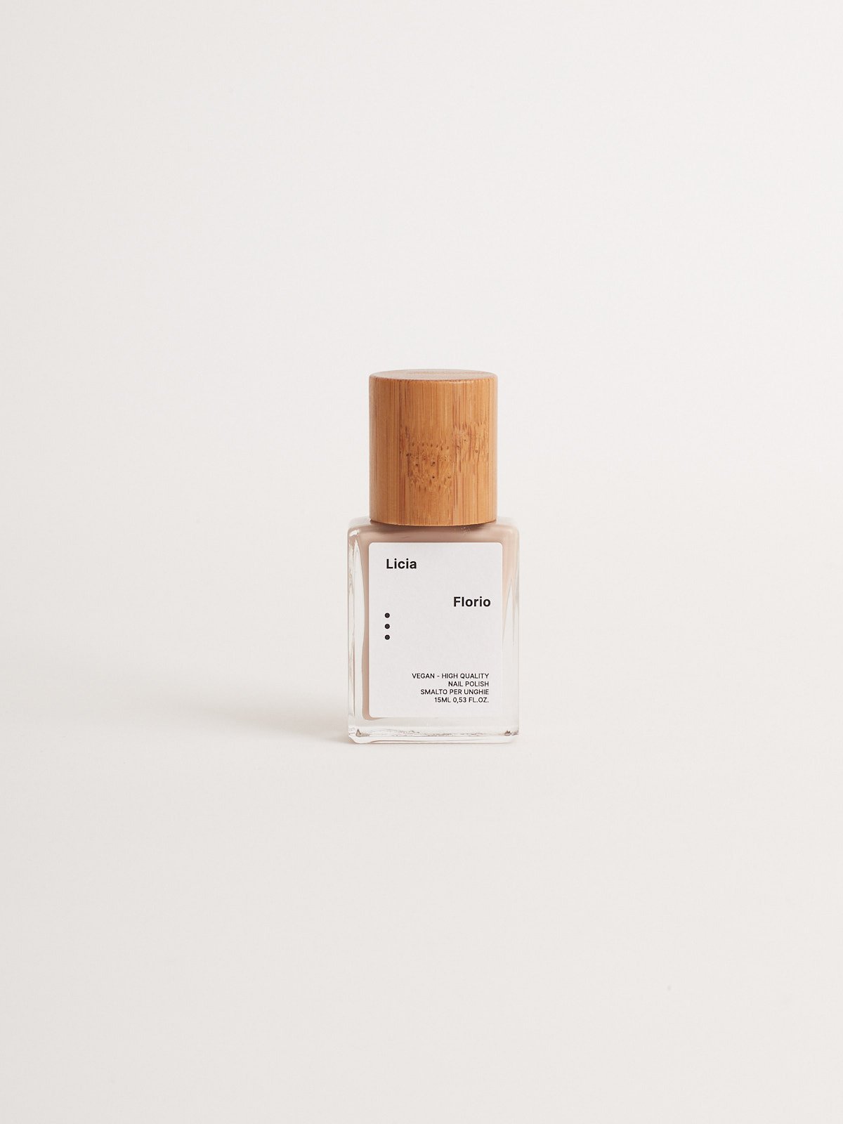 Licia Florio Nagellack Mandorla