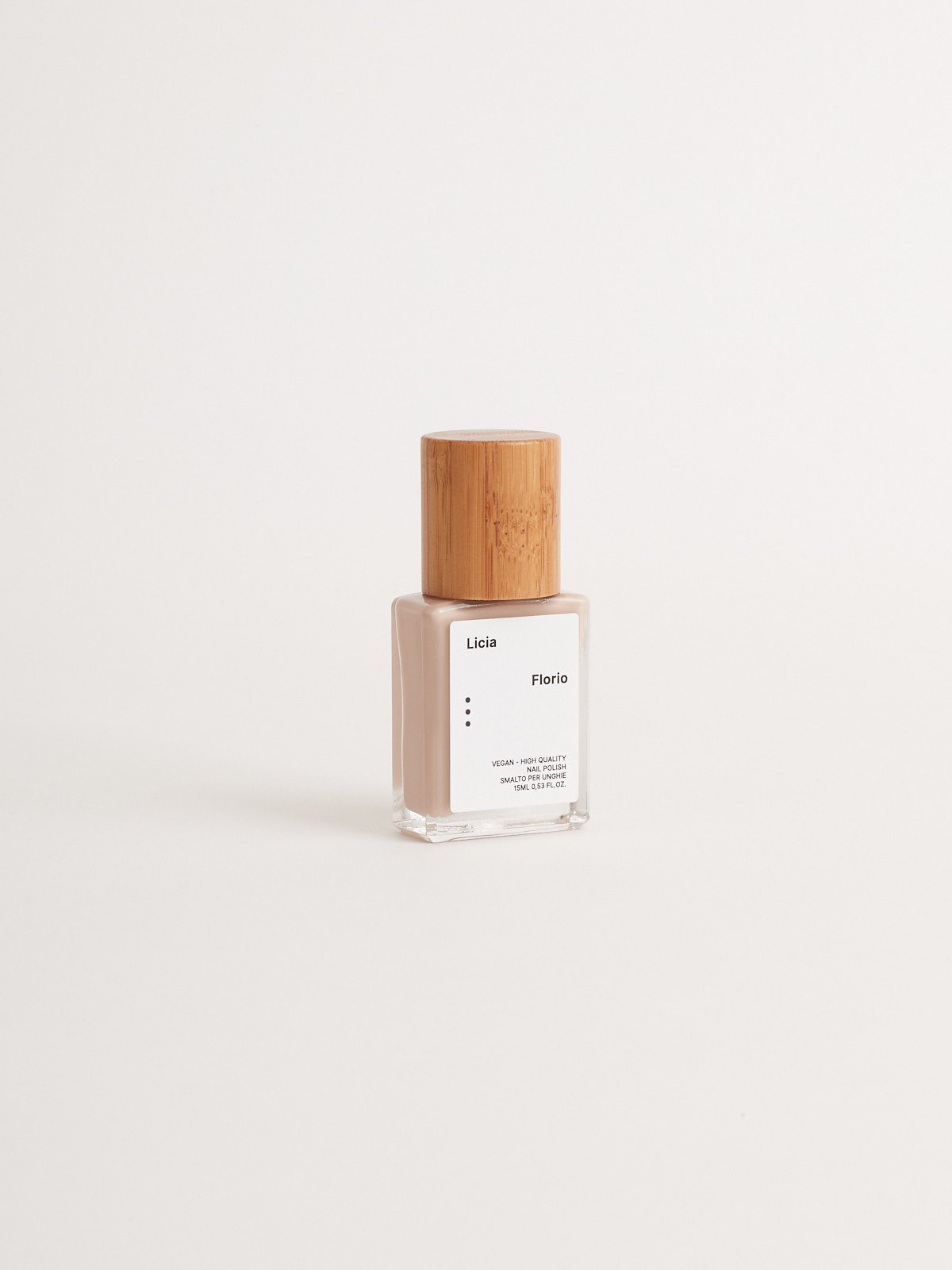Licia Florio Nagellack Mandorla