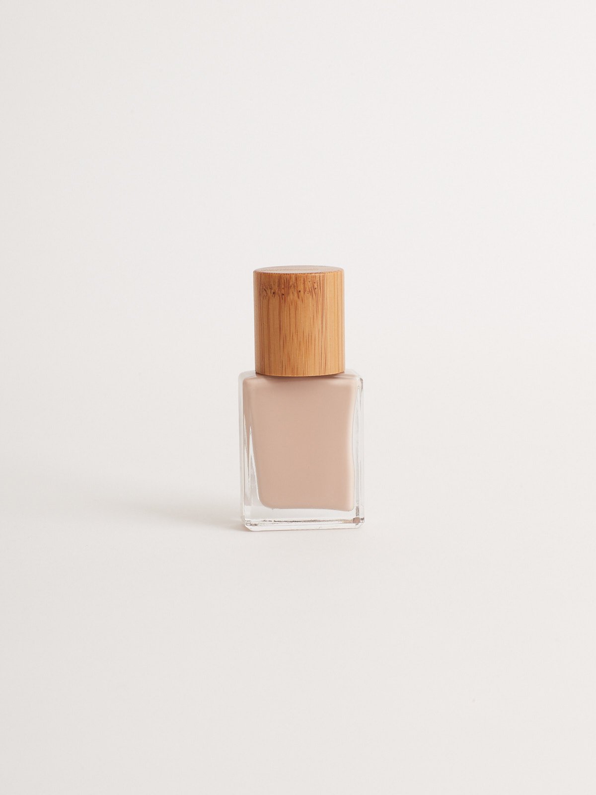 Licia Florio Nagellack Mandorla