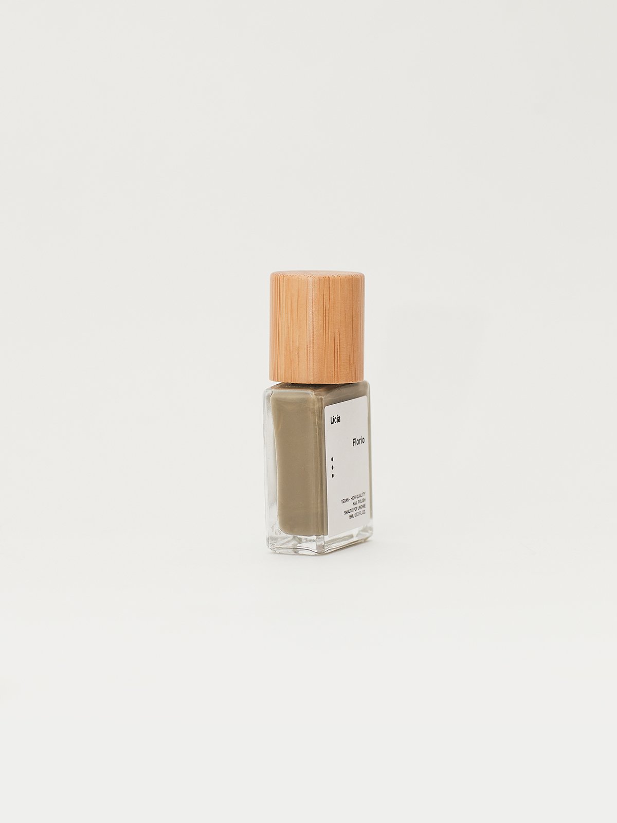 Licia Florio Nagellack Oliva