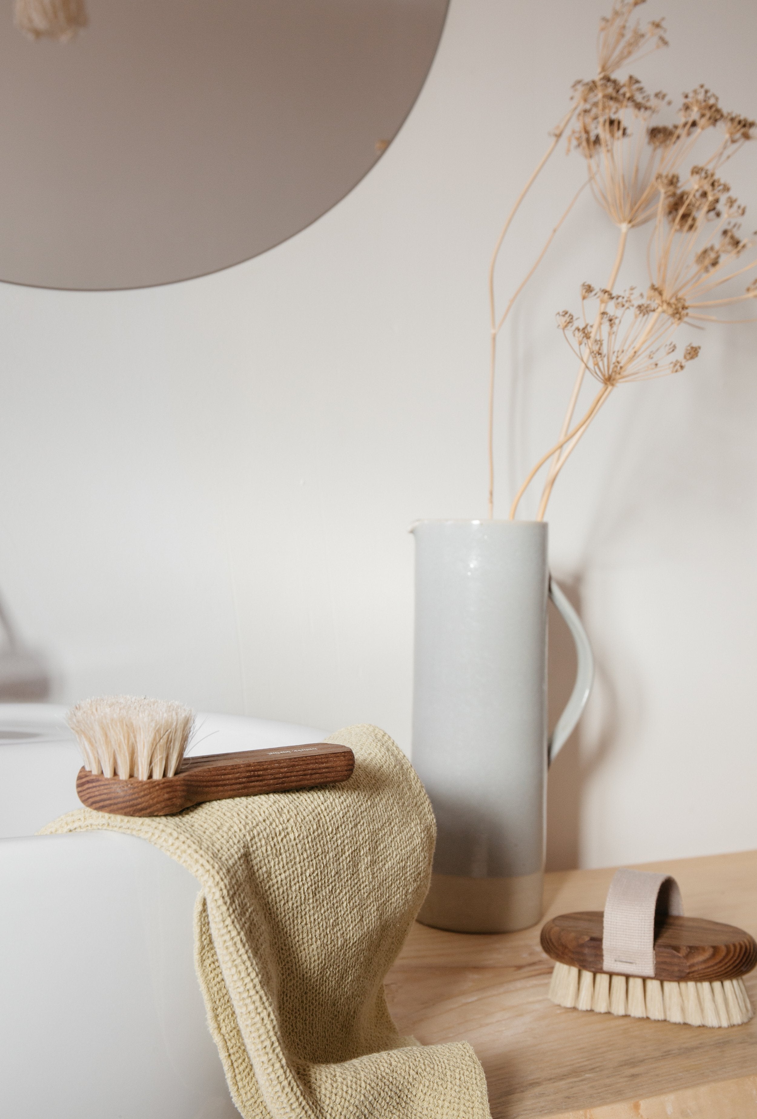 Cleansing brush face