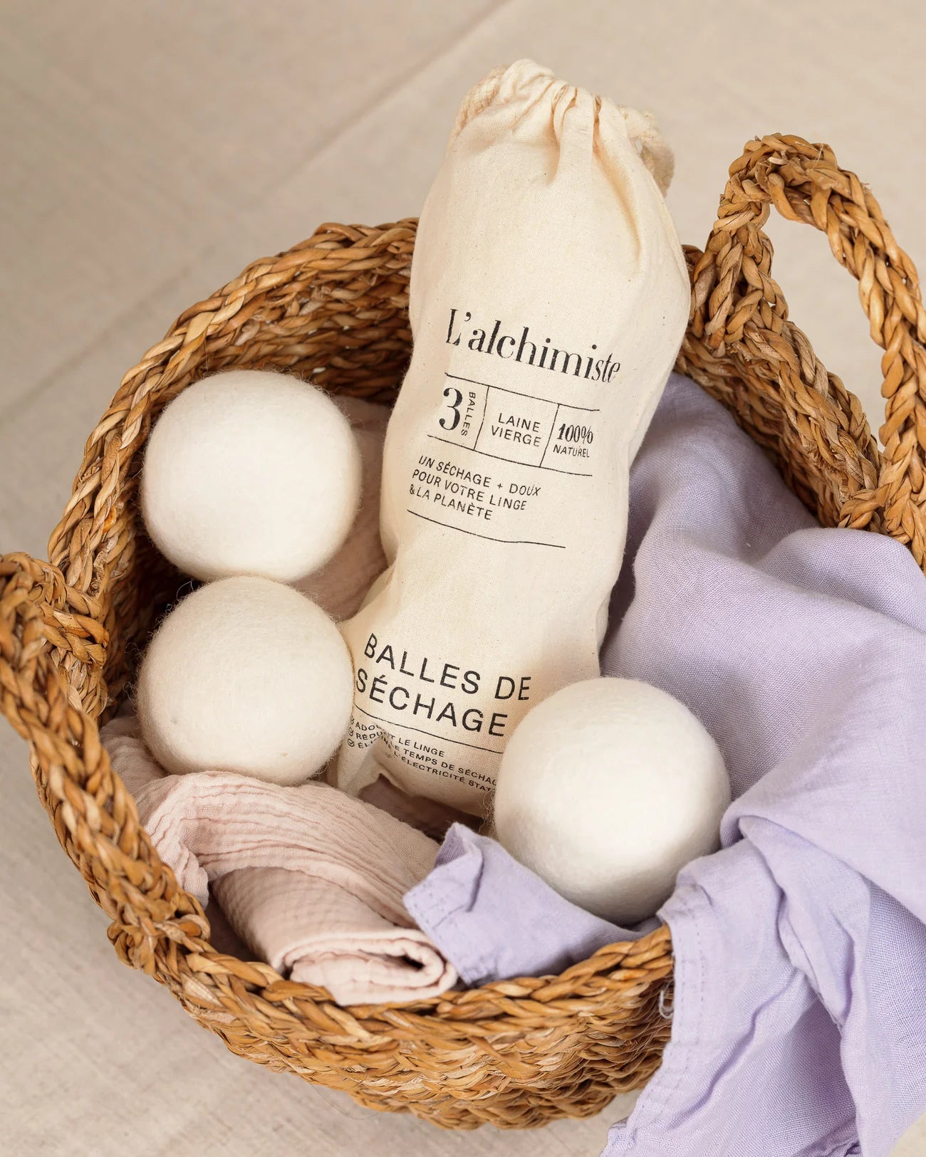 Drying balls made from virgin wool