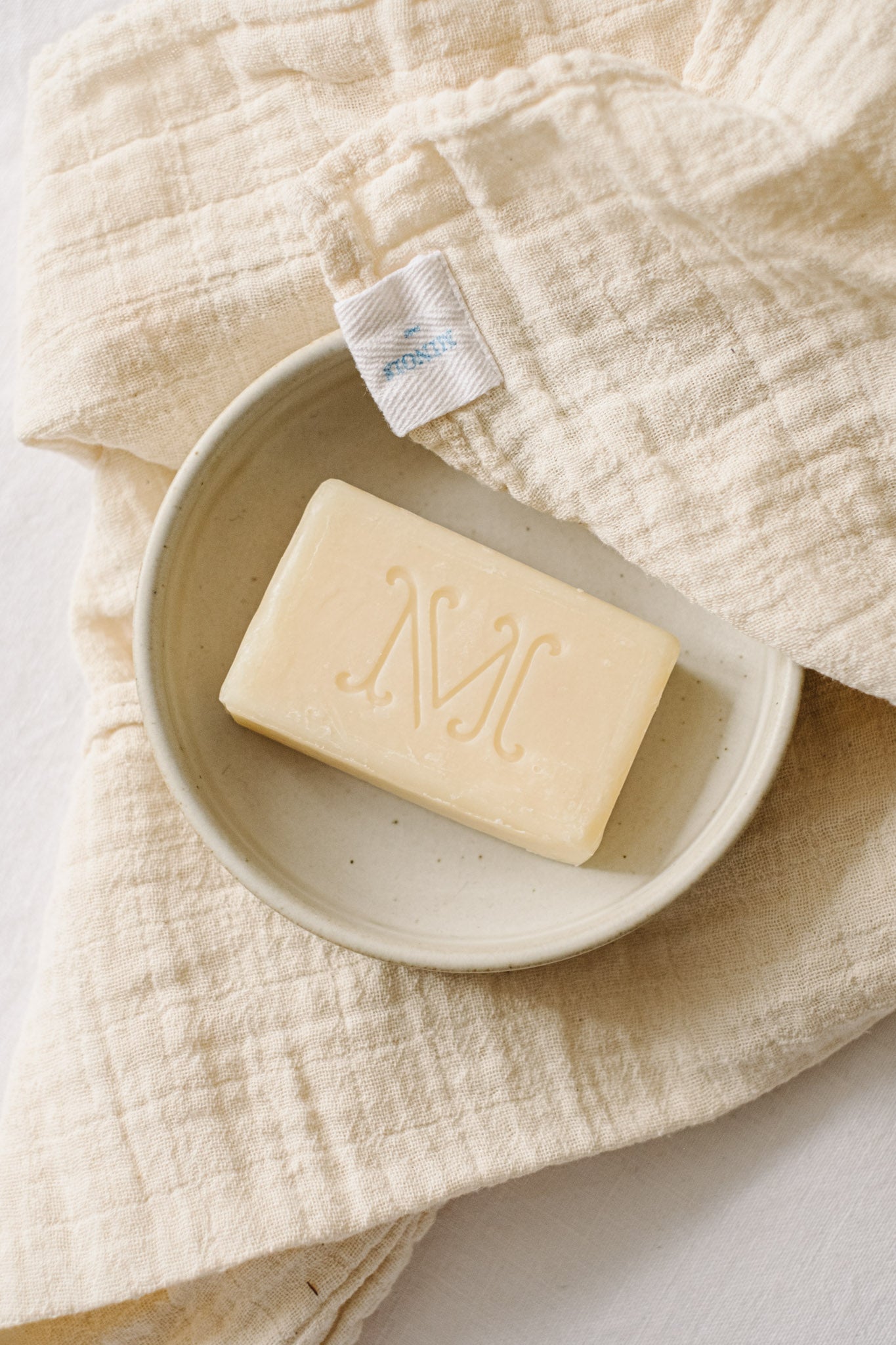 Nourishing soap 