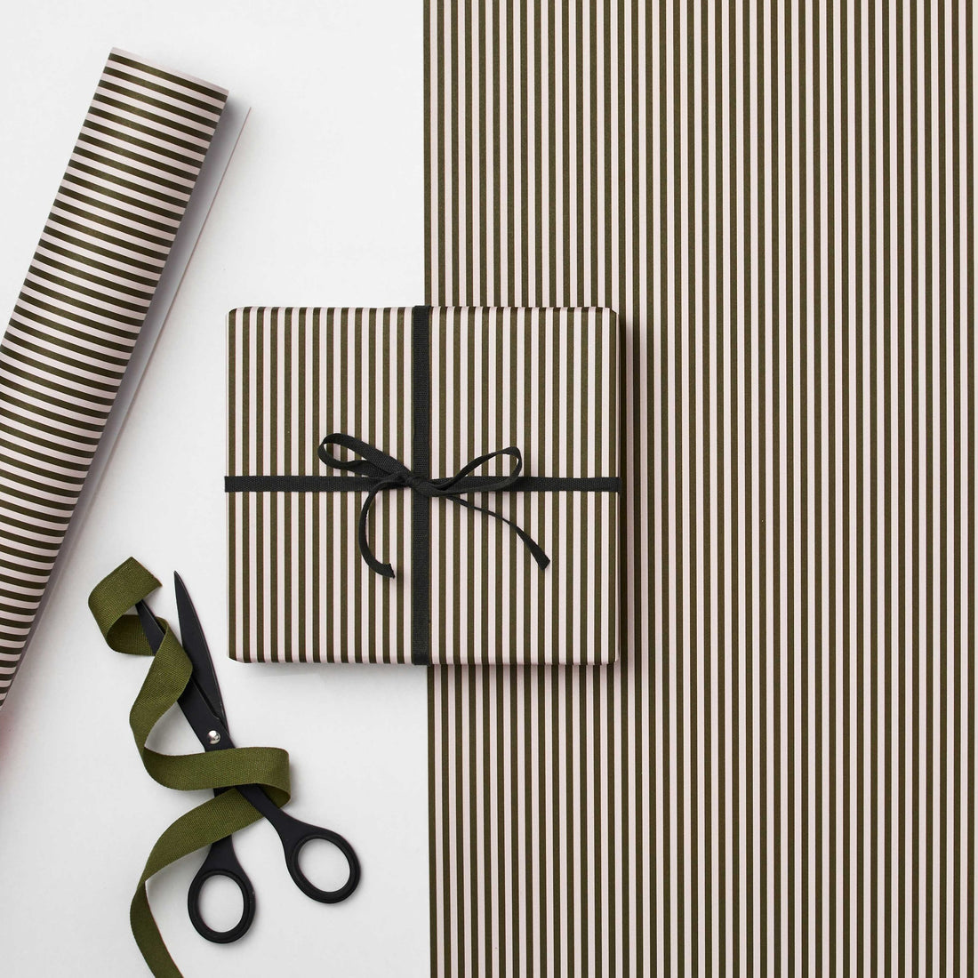 Wrapping paper green stripes