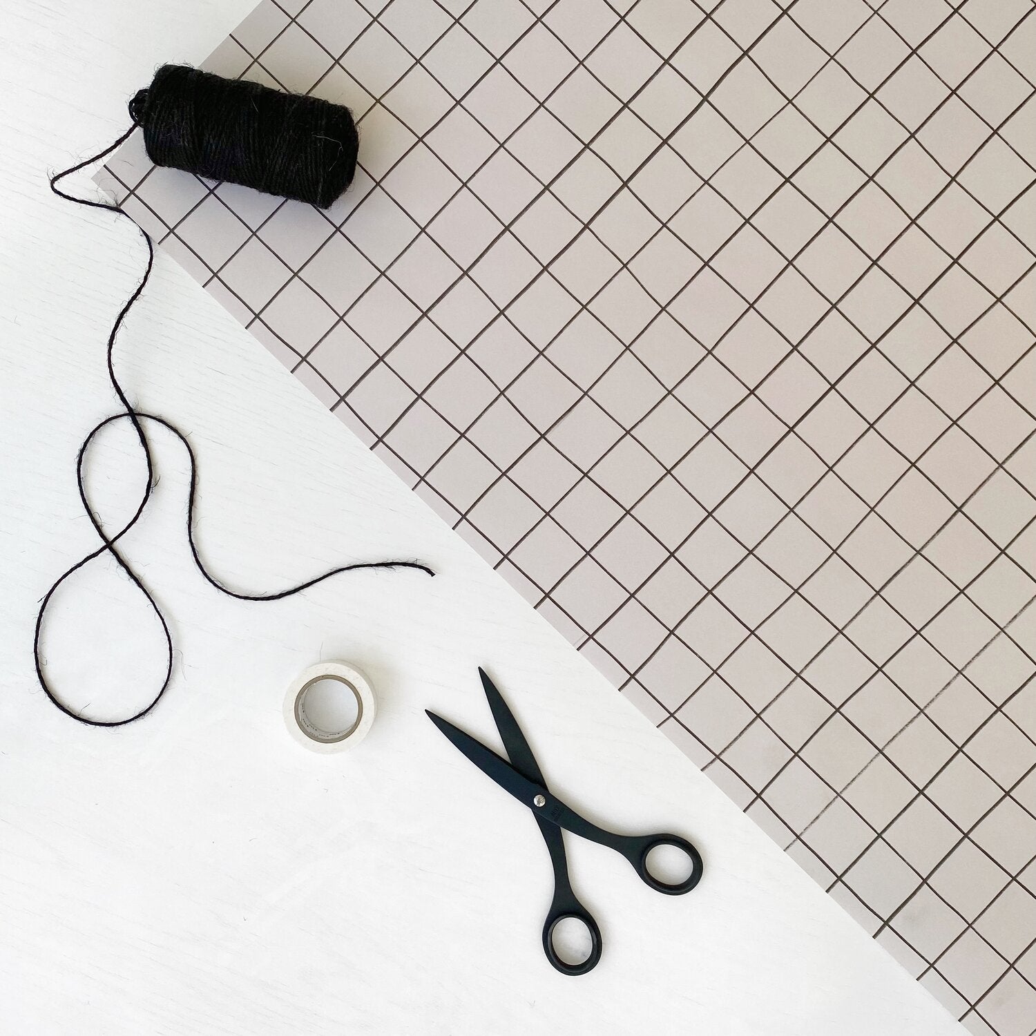 Wrapping paper grid