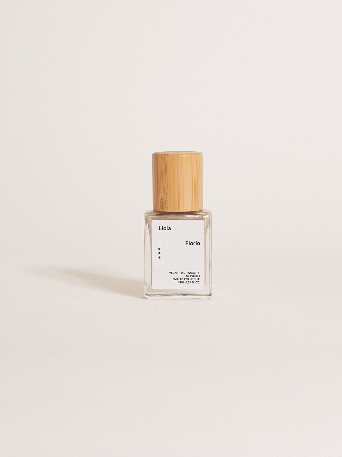 Licia Florio Nagellack Mother of Pearl