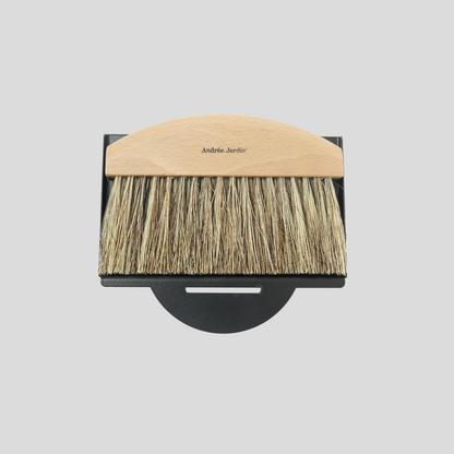 Mini brosse à main